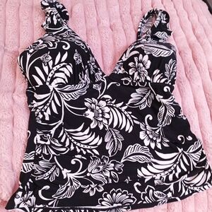 Source Unknown Black & White Floral Women's Bikini Tankini Top